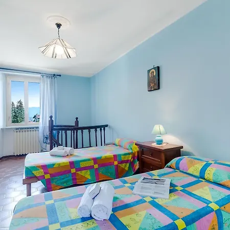 Old Pella: 100m To Orta, Terrace And Views - Happy Apartament *