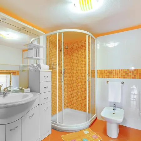 Old Pella: 100m To Orta, Terrace And Views - Happy Apartament