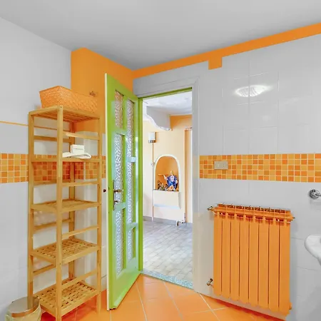 Apartament Old Pella: 100m To Orta, Terrace And Views - Happy